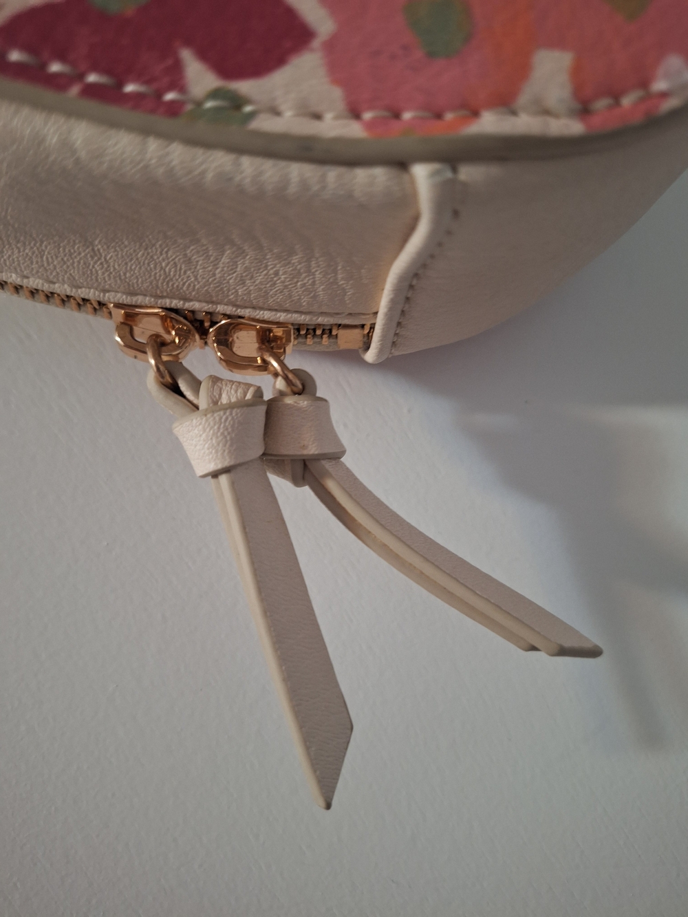 Lauren Conrad Heart-Shaped Floral Crossbody Bag - Cream and Pink - Picture 9 of 9